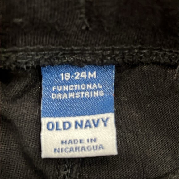 Bundle of Sweatpants, t-shirt, bathing suit and red legging with gold polka dots - Picture 3 of 6